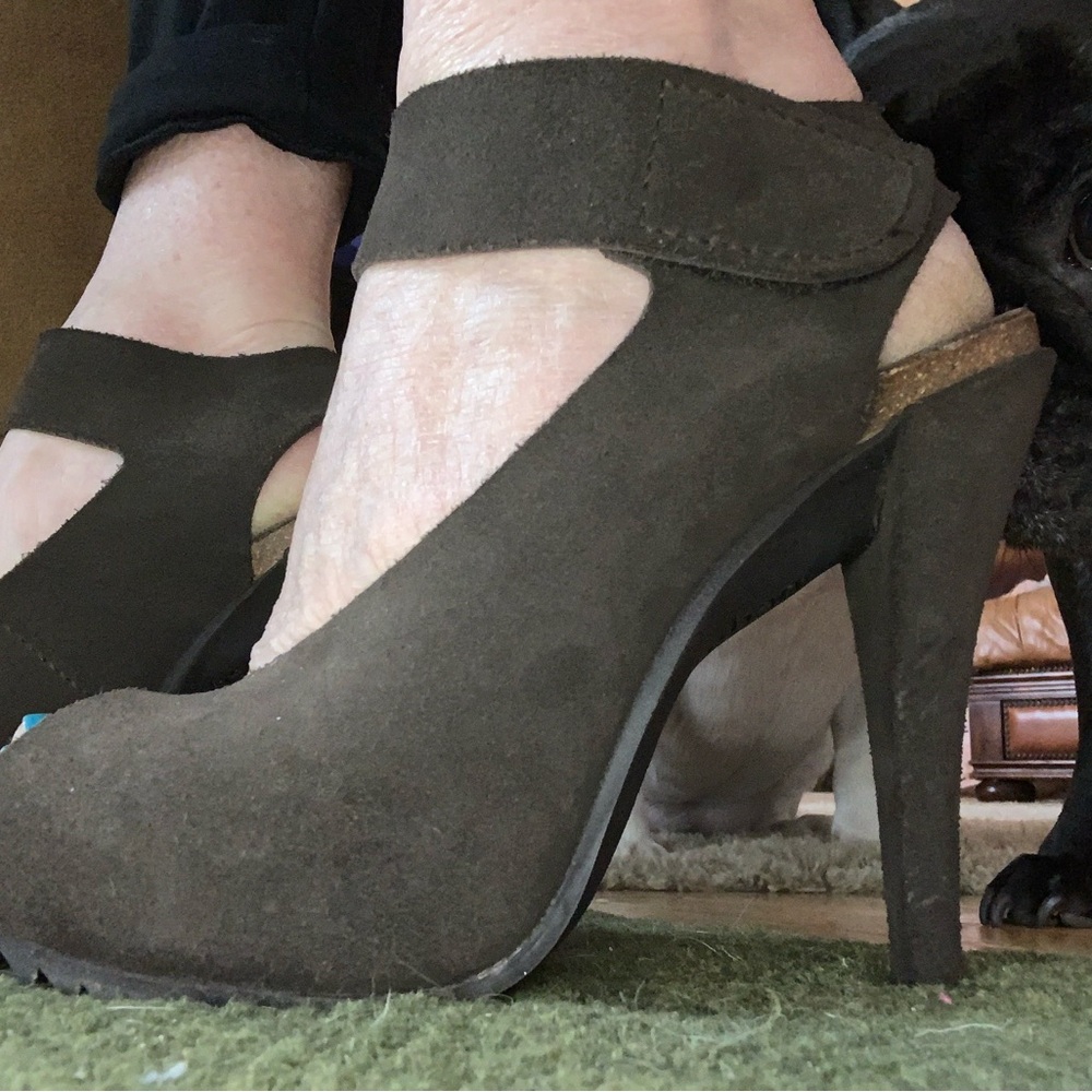 Pedro Garcia Elegant Brown Suede Women's Heels Size 8.5